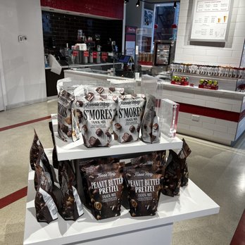 Fannie May Fine Chocolates - Chocolatiers & Shops Near Me - Chicago, Illinois