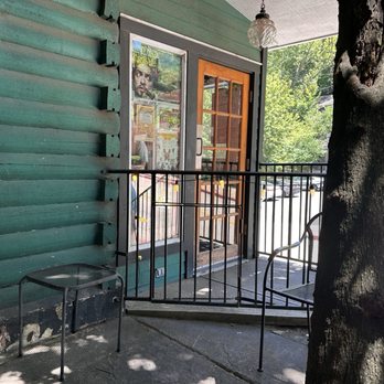 Local Flavor Cafe - Main entrance & dog gate to the patio! 7.23.2025 - New American Near Me - Eureka Springs, Arkansas Local Flavor Cafe - Main entrance & dog gate to the patio! 7.23.2025 - New American Near Me - Eureka Springs, Arkansas