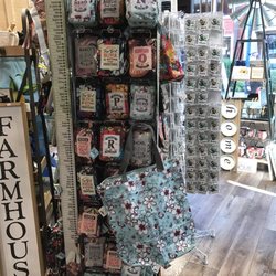 Farmhouse Decor & Gifts