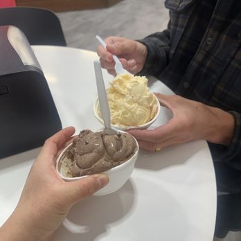 Sweet Retreat - Ice Cream & Frozen Yogurt Near Me - Mesa, Arizona