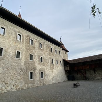 Thun Castle - Thun Castle - Landmarks & Historical Buildings Near Me - Thun, BE