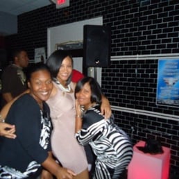 D bar with the girls D bar with the girls