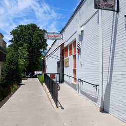 Szechuan Express - Exterior.