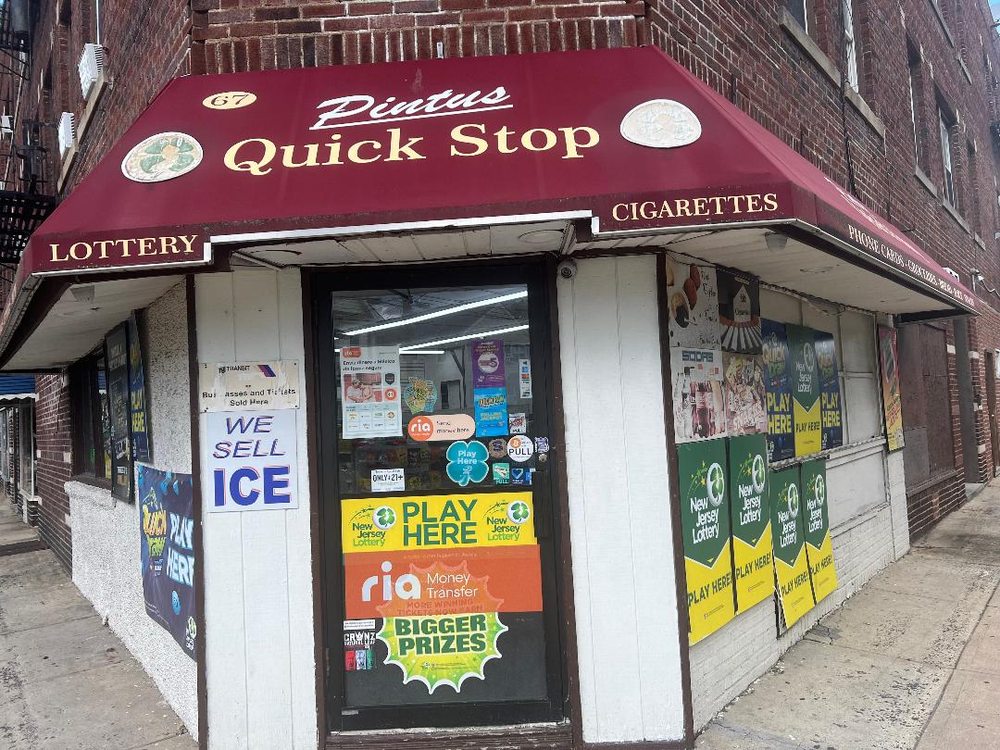 Pintus Quick Stop Logo