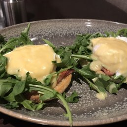 Eggs Benedict