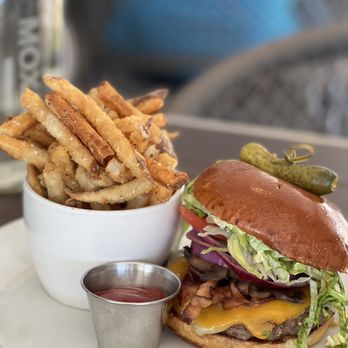 Moxies - Loaded Burger - Cocktail Bars Near Me - Houston, Texas