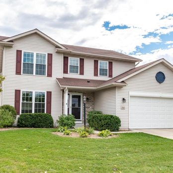 Lisa Reinecke - RE/MAX Lakeside - Waukesha sold 2021 - Real Estate Agents Near Me - Brookfield, Wisconsin Lisa Reinecke - RE/MAX Lakeside - Waukesha sold 2021 - Real Estate Agents Near Me - Brookfield, Wisconsin