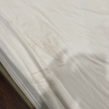 Sierra Lodge - Dirty bed sheets - Hotels Near Me - Three Rivers, California Sierra Lodge - Dirty bed sheets - Hotels Near Me - Three Rivers, California