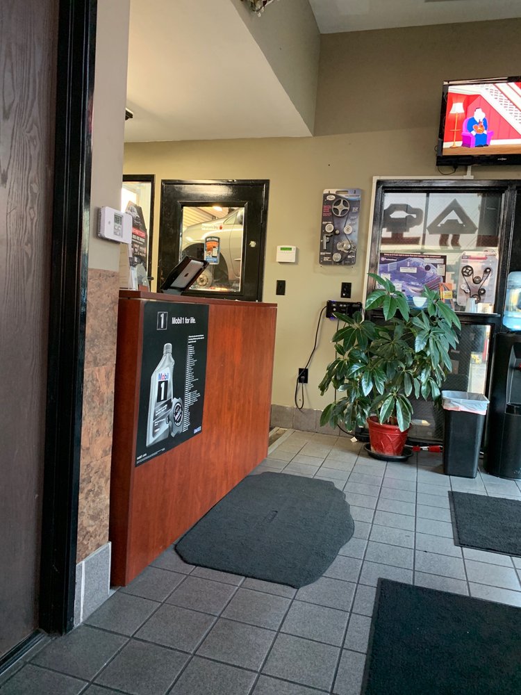 ECONO LUBE N’ TUNE & BRAKES 20 Photos & 164 Reviews Oil Change