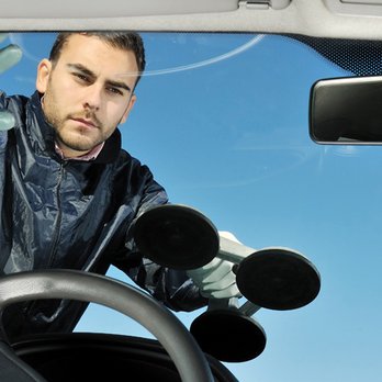 Robert's Autoglass - Windshield Installation & Repair Near Me - Granbury, Texas Robert's Autoglass - Windshield Installation & Repair Near Me - Granbury, Texas