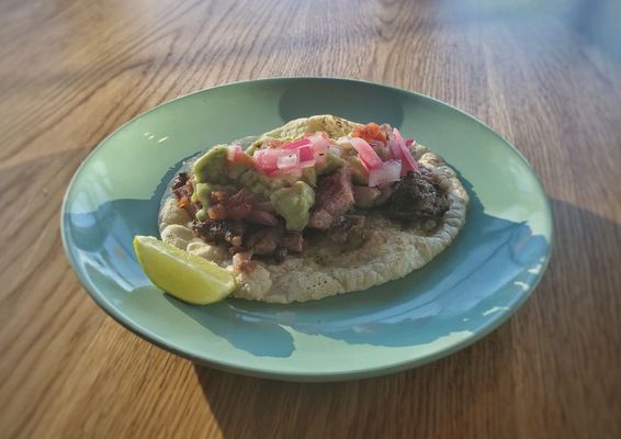 Tacos Neza Hollywood by null