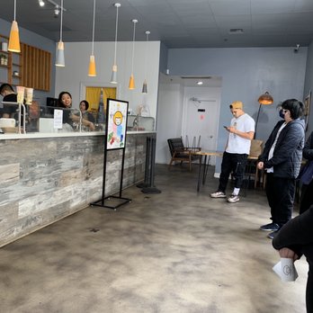 Happy Lemon - Waiting area during social distancing - Bubble Tea Near Me - Tukwila, Washington