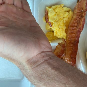 Hardee's - Perspective the eggs are barely there... - Fast Food Near Me - Dickson, Tennessee
