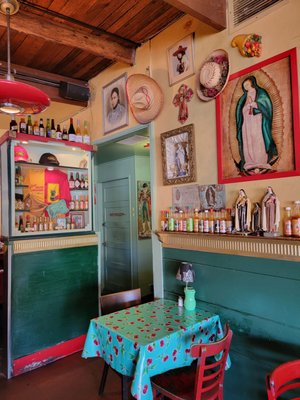 Joe’s Taco Lounge by null