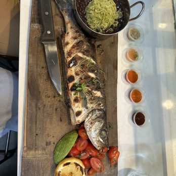 Holbox - Pescado a las brasa - Latin American Near Me - Los Angeles, California