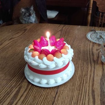 QQ  Bakery - Very fresh, not too sweet; a perfect cake for my wife's birthday. QQ did a great job! - Bakeries Near Me - Madison Heights, Michigan