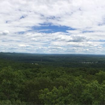 Mount Tom State Reservation - Goat's peak - Hiking Near Me - Holyoke, Massachusetts