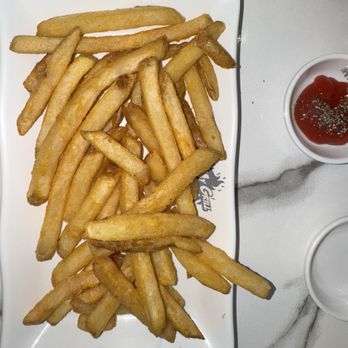 Oh My Grill - French Fries (Small) - Diners Near Me - Honolulu, Hawaii