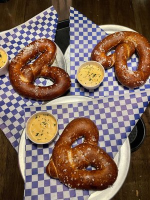 Linger Longer Lounge by null