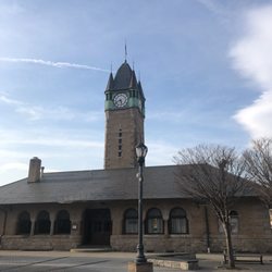 Elizabeth Train Station
