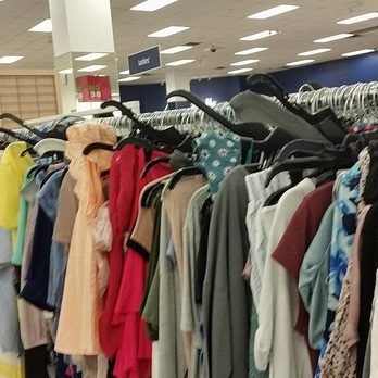 Marshalls - Disorganized clothing racks - Department Stores Near Me - Flushing, New York