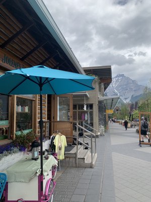 Jolene's Tea House by null