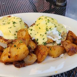 Crabcakes Benedict Crabcakes Benedict