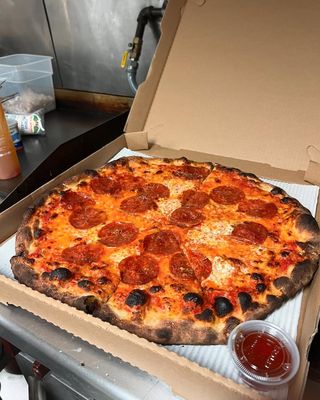 Small’s Pizza by null