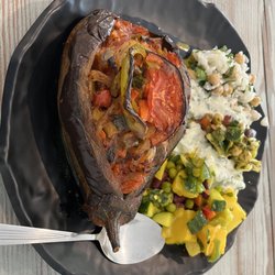 Kiez Vegan - Eintopf (stew) with 3 salads