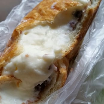 Tous Les Jours - Red bean cream bun. Omg. - Bakeries Near Me - Dublin, California Tous Les Jours - Red bean cream bun. Omg. - Bakeries Near Me - Dublin, California
