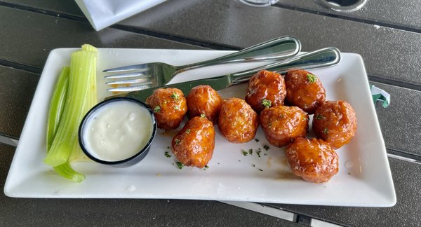 Hemingway's Restaurant & Bar Pilar by null