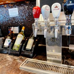Air Canada Maple Leaf Lounge - Wine and Beer