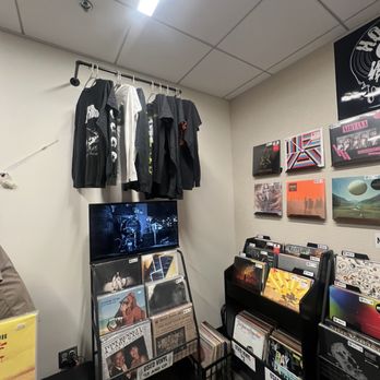 House of Wax - Vinyl Records Near Me - Tehachapi, California House of Wax - Vinyl Records Near Me - Tehachapi, California