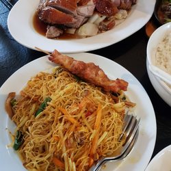 Naturally Chinese Restaurant - Duck, Singapore noodles