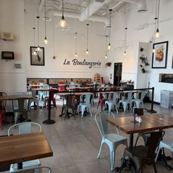 The restaurant is mostly empty and after trying it here I see why