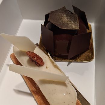 Fleur de Cocoa - Vanilla something and chocolate cake - Bakeries Near Me - Los Gatos, California Fleur de Cocoa - Vanilla something and chocolate cake - Bakeries Near Me - Los Gatos, California