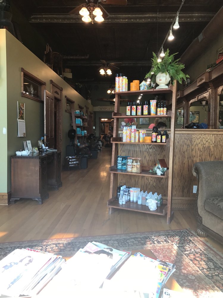 PROFESSIONAL EDGE SALON Updated March 2025 315 Center St, Hobart, Indiana Hair Salons