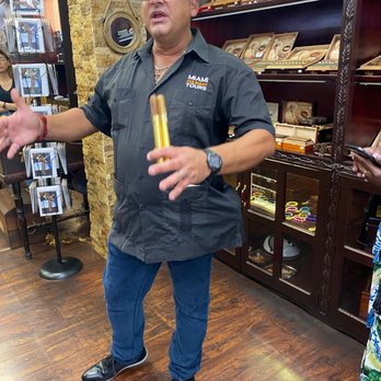 Miami Culinary Tours - Ariel-- Tour Guide extraordinaire! - Food Tours Near Me - Miami Beach, Florida Miami Culinary Tours - Ariel-- Tour Guide extraordinaire! - Food Tours Near Me - Miami Beach, Florida