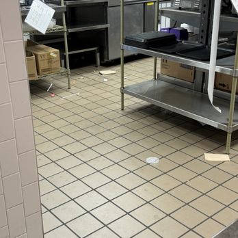Taco Bell - Trash all over the floor behind the counter - Fast Food Near Me - Pocomoke City, Maryland Taco Bell - Trash all over the floor behind the counter - Fast Food Near Me - Pocomoke City, Maryland