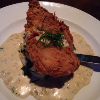 Yard House - New American Near Me - Boca Raton, Florida