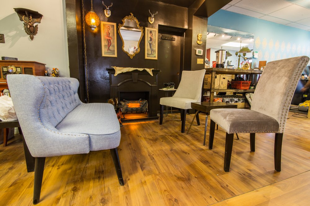 GLITCH GIFTS AND NOVELTIES Updated October 2024 510 33rd Street W