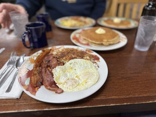 Paul's Country Kitchen by null