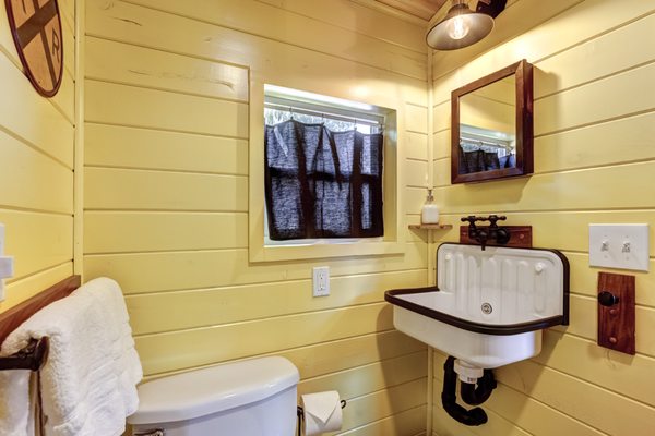 Tiny Digs Hotel of Tiny Houses Portland by null