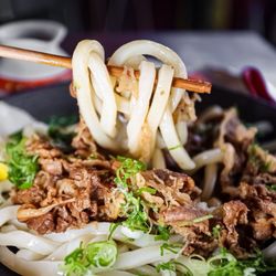 Don Udon - Niku oroshi bukkake udon (@joeynht)