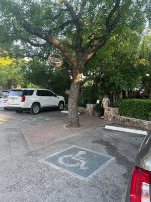 Palmer's Restaurant Bar & Courtyard by null