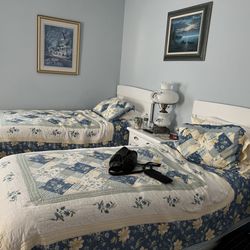 Stamford Gables Bed & Breakfast - The East room where we stayed