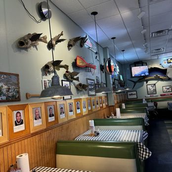 Flying Fish - Dining booths - Seafood Near Me - Memphis, Tennessee Flying Fish - Dining booths - Seafood Near Me - Memphis, Tennessee