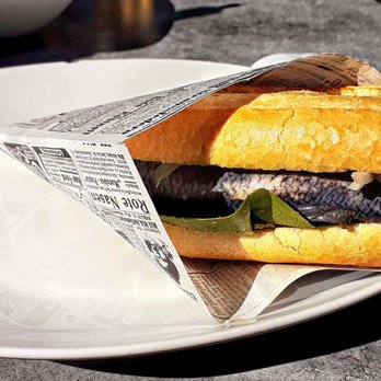 Milchhäuschen - Lecker Fischbrötchen (02/2021) - Burgers Near Me - Timmendorfer Strand, SH