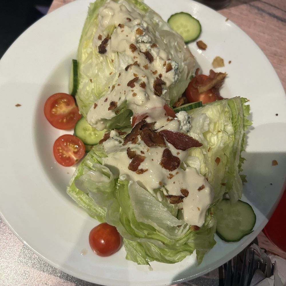 Anchor Bar - Wedge salad - Chicken Wings Near Me - Niagara Falls, New York