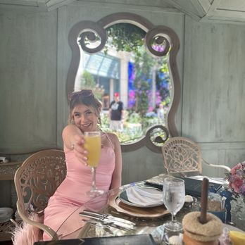 Sadelle's - Cheers! - Breakfast & Brunch Near Me - Las Vegas, Nevada